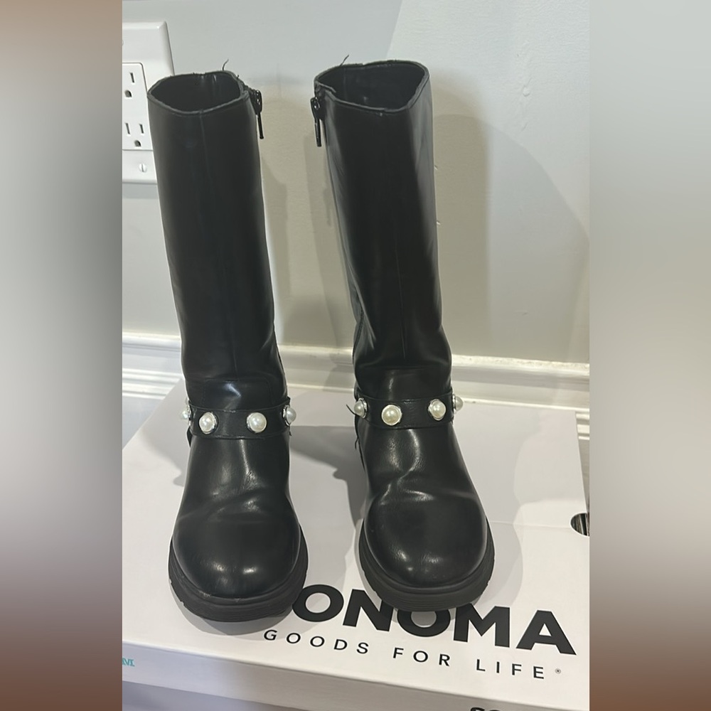 Stylish Black Kids Boots with Pearl Details